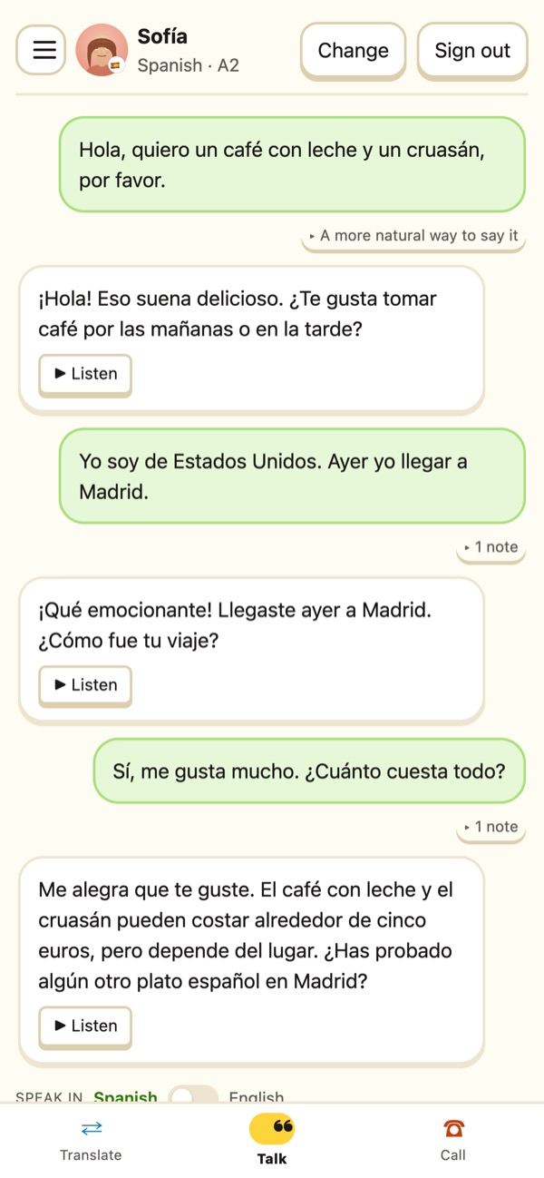 A Spanish conversation with the tutor Sofía in mon-omon, with correction notes under the learner’s messages